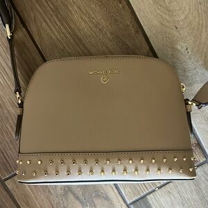 MICHAEL KORS Handbag Leather Jet Set Charm Large Dome Crossbody with…